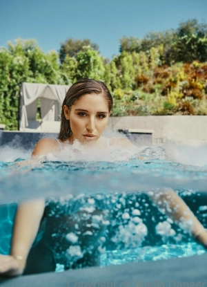 300px_abella-danger_911.webp