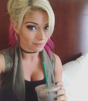 300px_alexa-bliss_340.webp