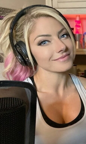 300px_alexa-bliss_400.webp