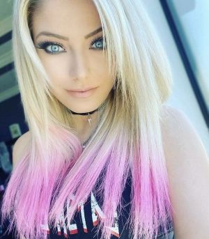 300px_alexa-bliss_451.webp