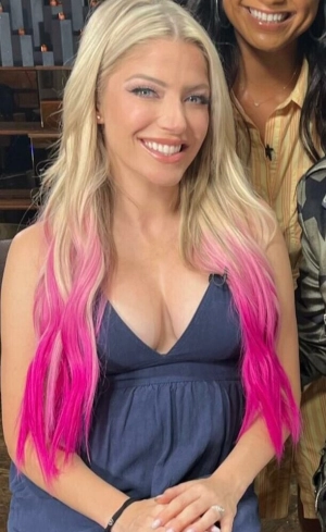 300px_alexa-bliss_484.webp