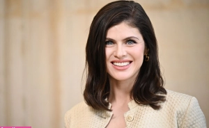 300px_alexandra-daddario_1461.webp