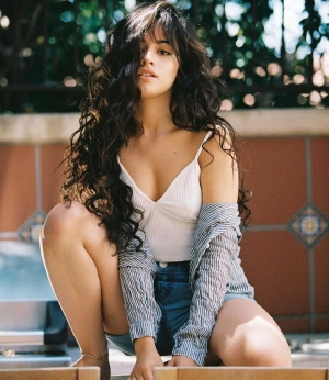 300px_camila-cabello_1100.webp