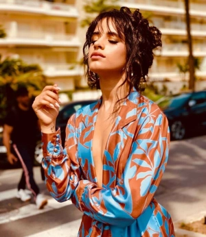 300px_camila-cabello_1101.webp