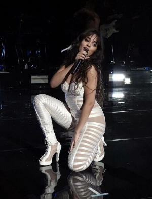 300px_camila-cabello_1103.webp