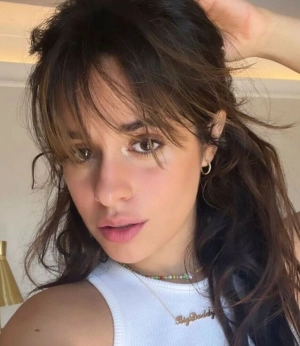 300px_camila-cabello_1198.webp