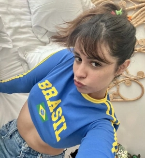 300px_camila-cabello_1265.webp