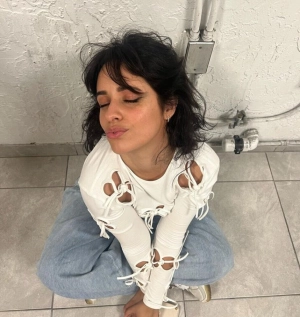 300px_camila-cabello_1271.webp