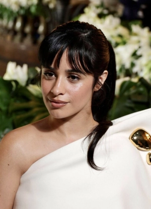 300px_camila-cabello_1348.webp