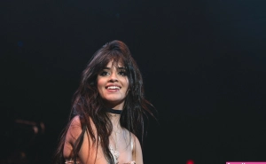 300px_camila-cabello_710.webp