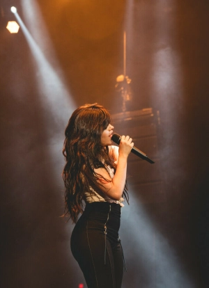 300px_camila-cabello_824.webp