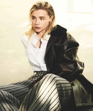 300px_chloe-grace-moretz_271.webp