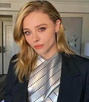 300px_chloe-grace-moretz_298.webp