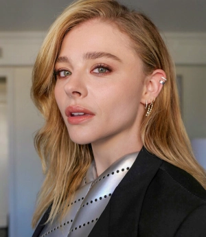 300px_chloe-grace-moretz_299.webp