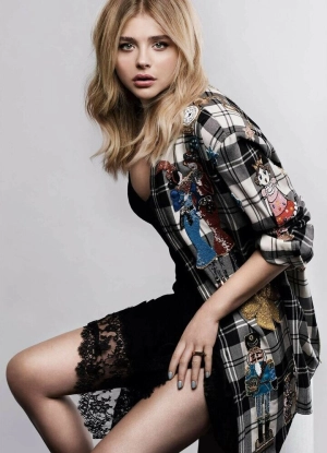 300px_chloe-grace-moretz_90.webp