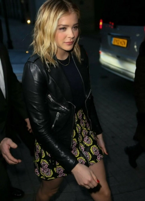 300px_chloe-grace-moretz_92.webp