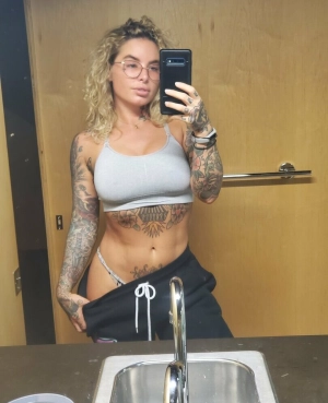 300px_christy-mack_741.webp