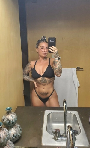 300px_christy-mack_773.webp