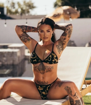 300px_christy-mack_775.webp