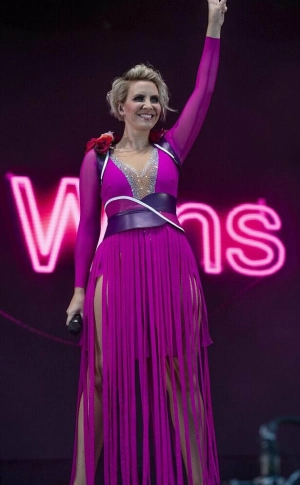 300px_claire-richards_6.webp