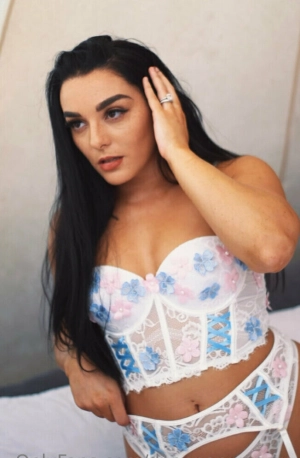 300px_deonna-purrazzo_485.webp