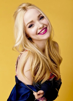 300px_dove-cameron_134.webp