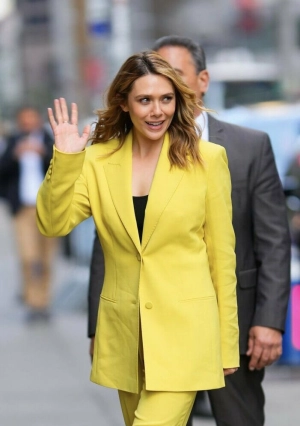 300px_elizabeth-olsen_647.webp