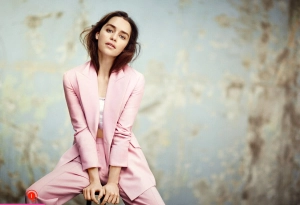 300px_emilia-clarke_1014.webp