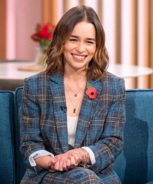 300px_emilia-clarke_852.webp