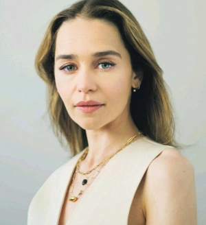 300px_emilia-clarke_922.webp