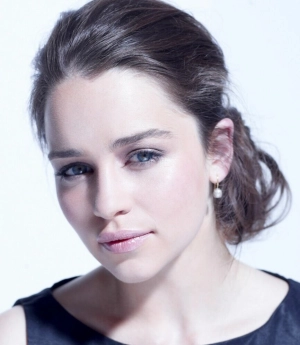 300px_emilia-clarke_956.webp