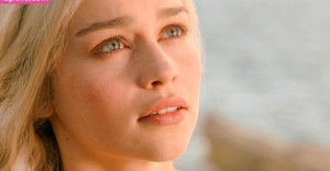 300px_emilia-clarke_958.webp