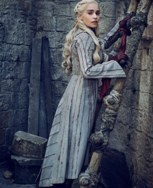 300px_emilia-clarke_962.webp