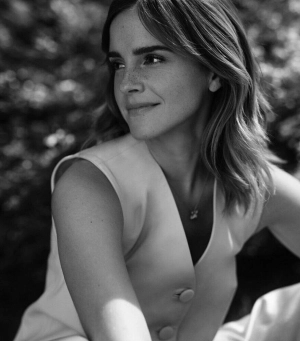 300px_emma-watson_1006.webp