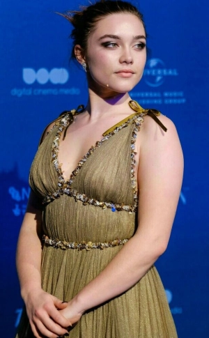 300px_florence-pugh_113.webp