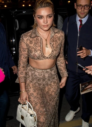 300px_florence-pugh_127.webp