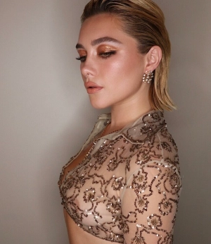 300px_florence-pugh_136.webp