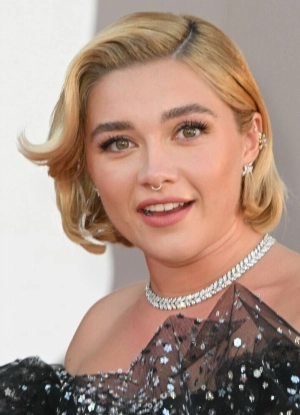 300px_florence-pugh_206.webp