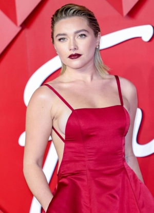 300px_florence-pugh_301.webp