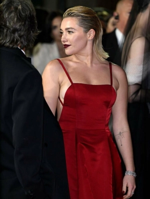 300px_florence-pugh_308.webp