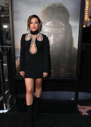 300px_florence-pugh_34.webp