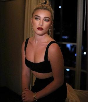 300px_florence-pugh_346.webp