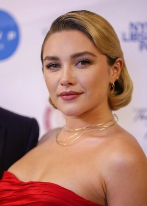 300px_florence-pugh_351.webp