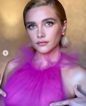 300px_florence-pugh_401.webp