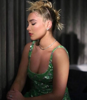 300px_florence-pugh_411.webp