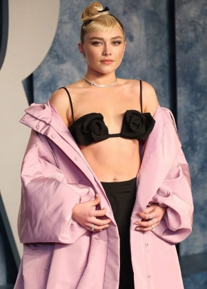 300px_florence-pugh_427.webp