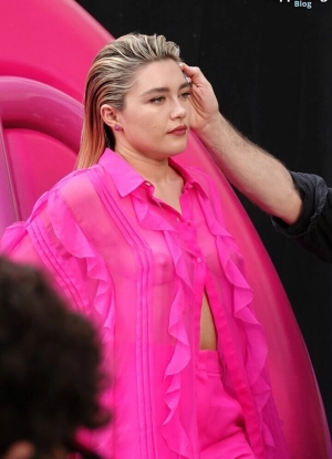 300px_florence-pugh_483.webp