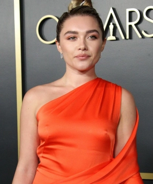 300px_florence-pugh_49.webp