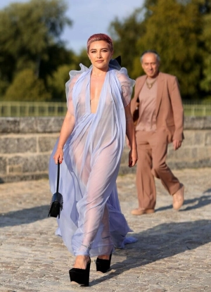 300px_florence-pugh_611.webp