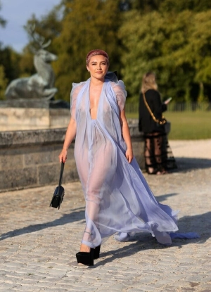 300px_florence-pugh_613.webp